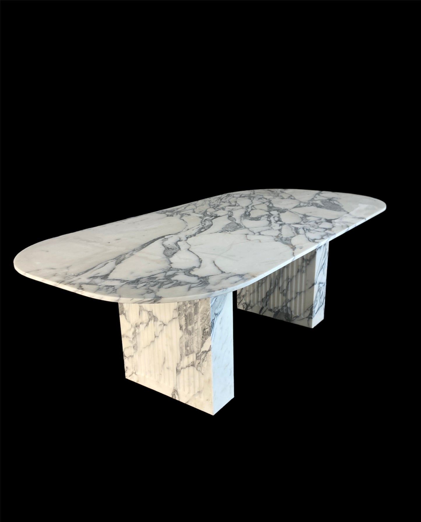 Tavolo in marmo arabescato